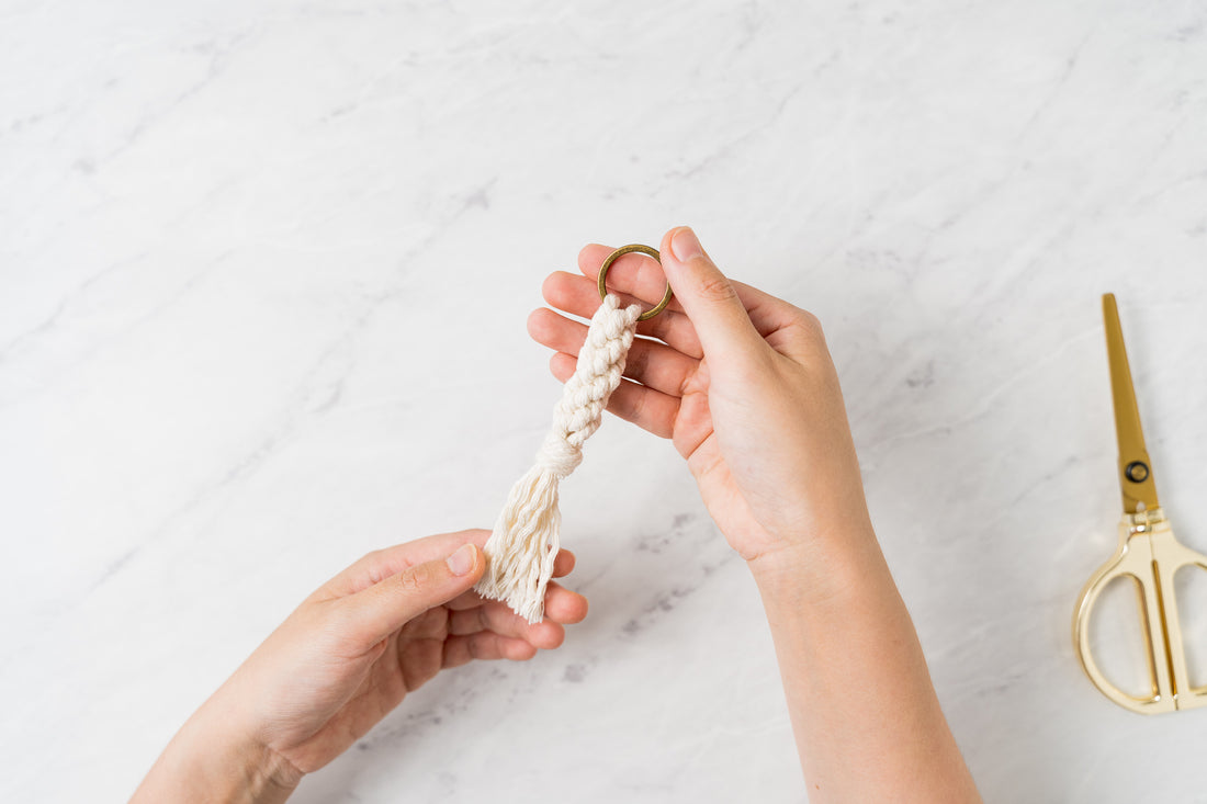 Macrame Keychain #1 Tutorial